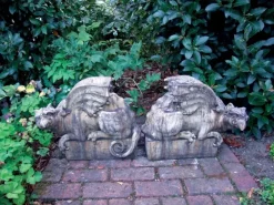 Griffins^Statues & Sculptures Gothic Griffins Stone Garden Ornaments