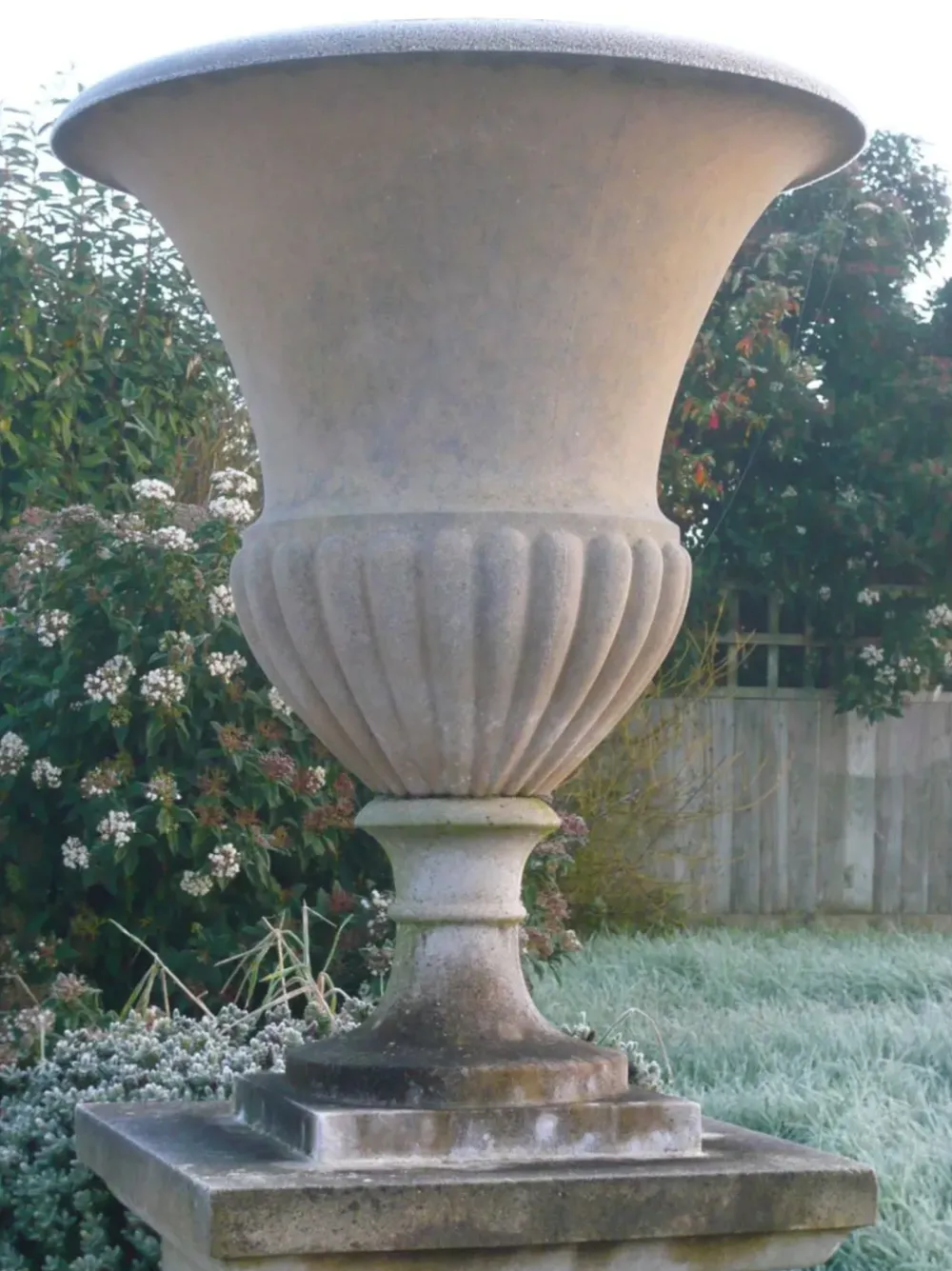 Large|Round^Statues & Sculptures Verona Vase Stone Garden Planter