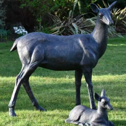 Stags & Deers^Statues & Sculptures Wild Doe & Fawn 103cm Bronze Metal Garden Statues